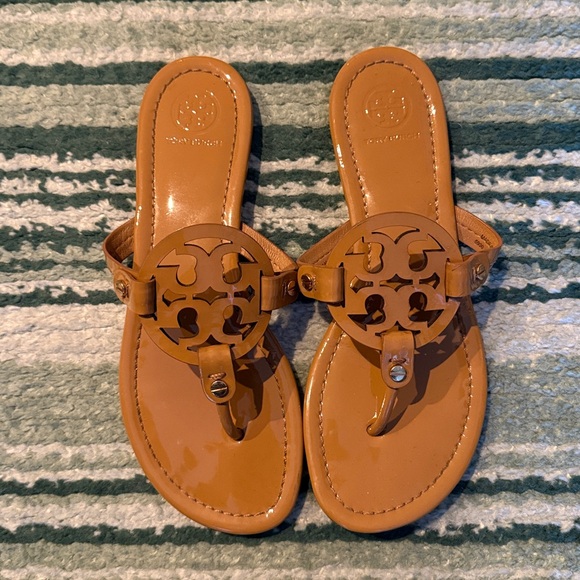 🆕 Tory Burch Miller patent leather sandal - Picture 2 of 6